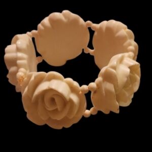 Vintage 90s Cream Floral Rose Bracelet